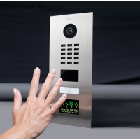 DoorBird IP Video Türstation Edelstahl V2A, gebürstet berührungslos